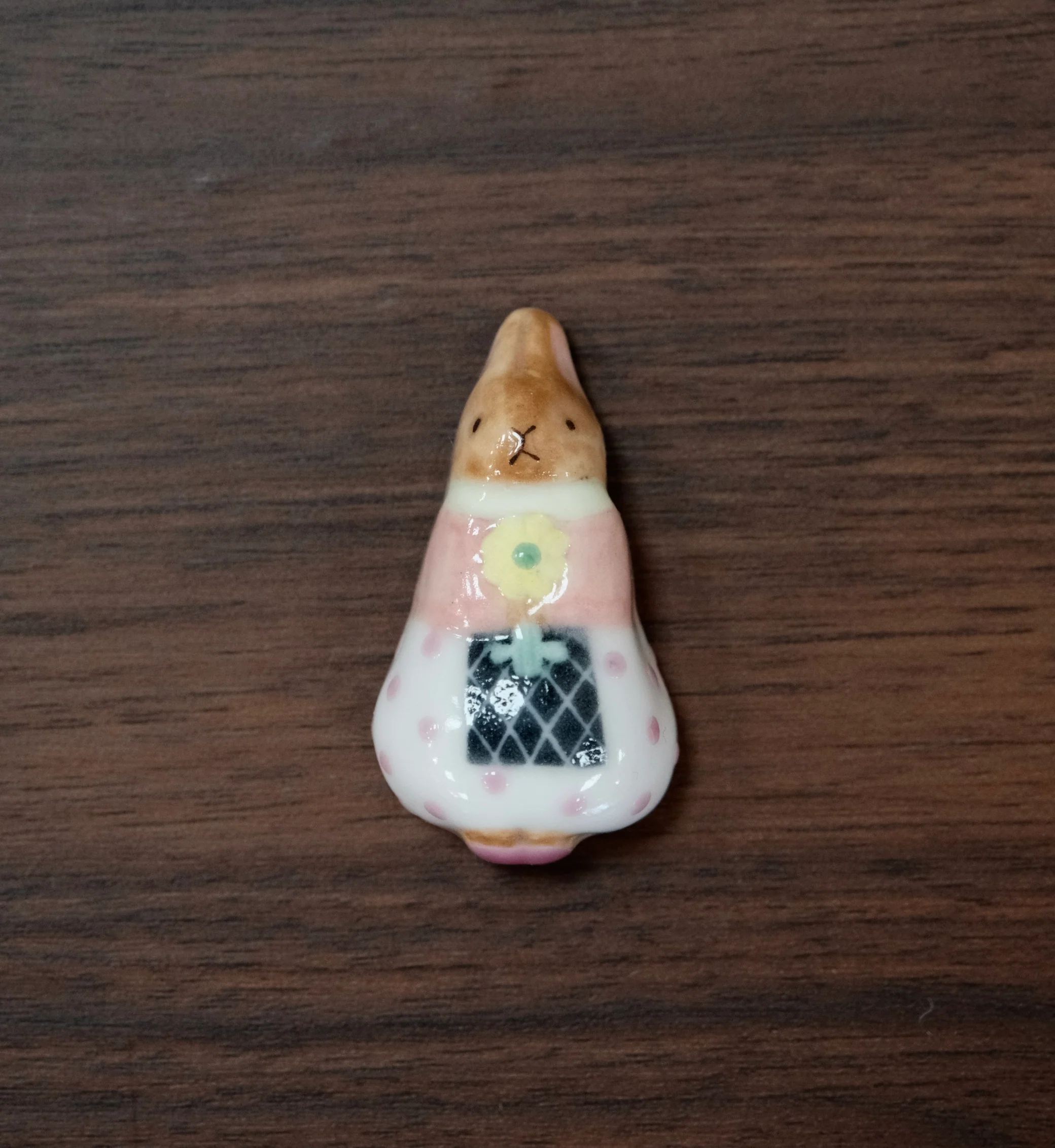Misa Omote-表 美沙 Kutani Artist Handmade chopstick rest - Image 4