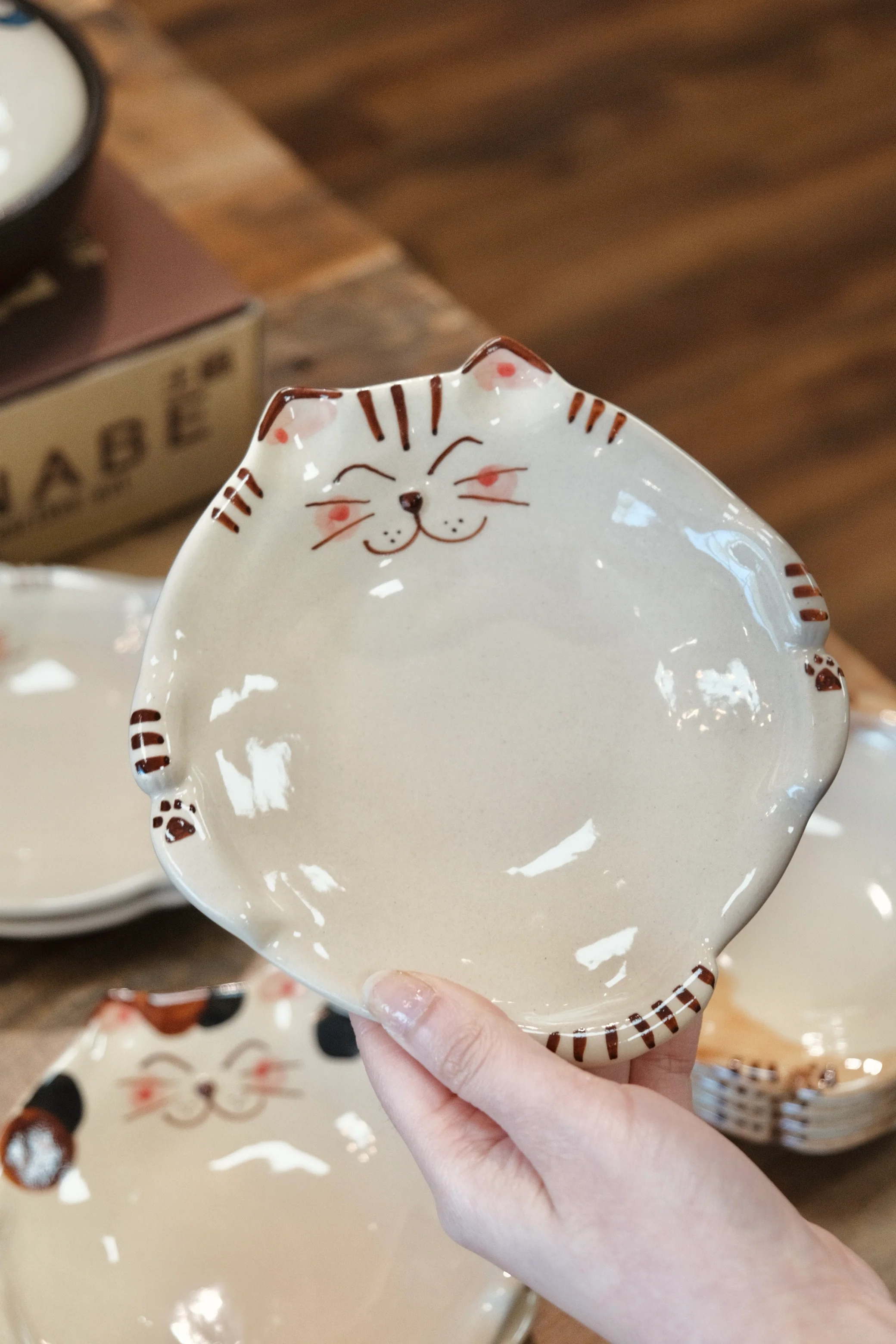 Hasami Ware Handcraft Medium Cat Small Plate - Image 4