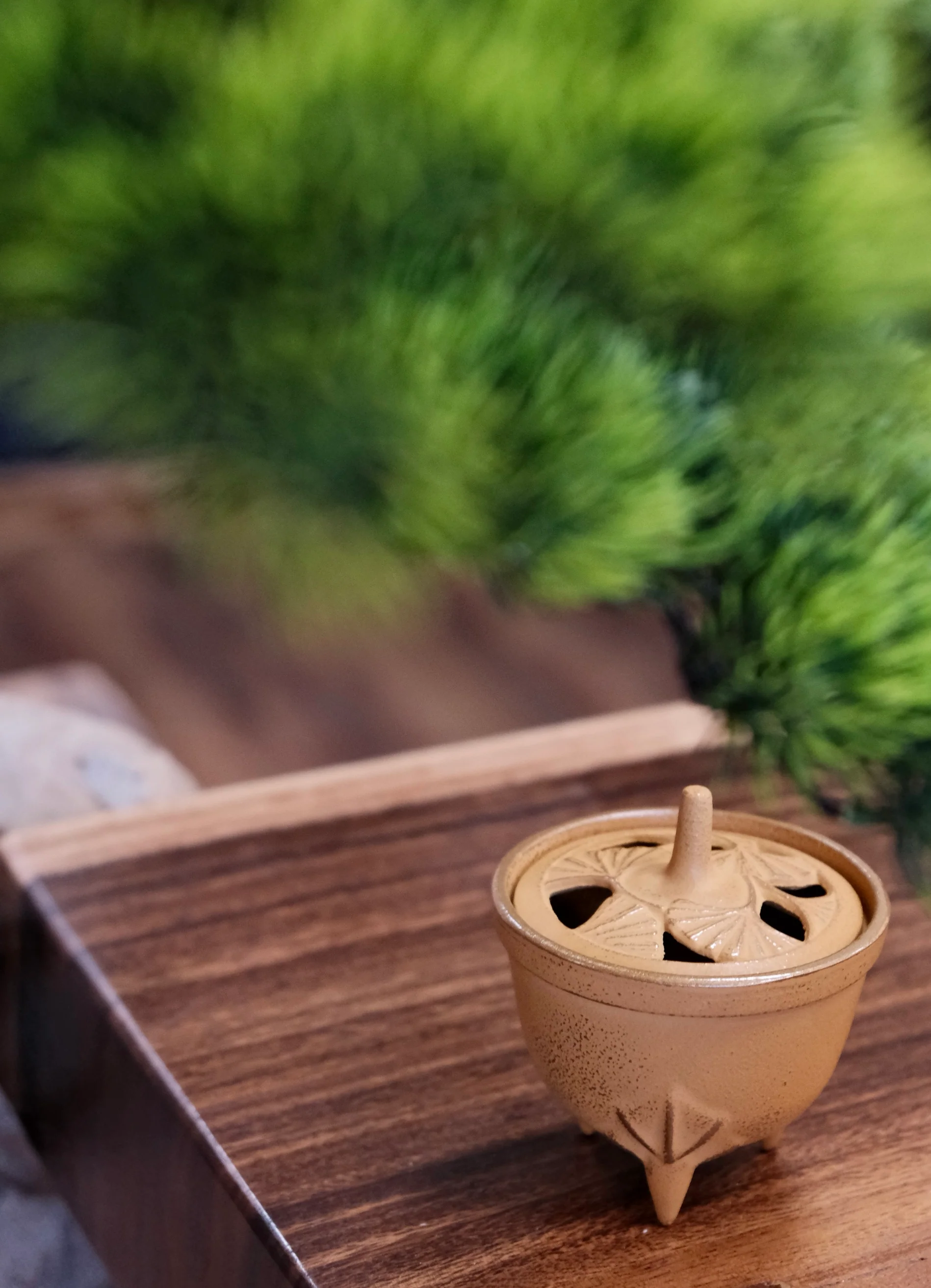 IWACHU Nambu Tekki Cast Iron Season Incense Burner（Gift Box） - Image 5