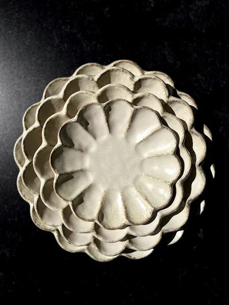KANEKO KOHYO Rinka Flower Plates 17.5 CM - Image 4