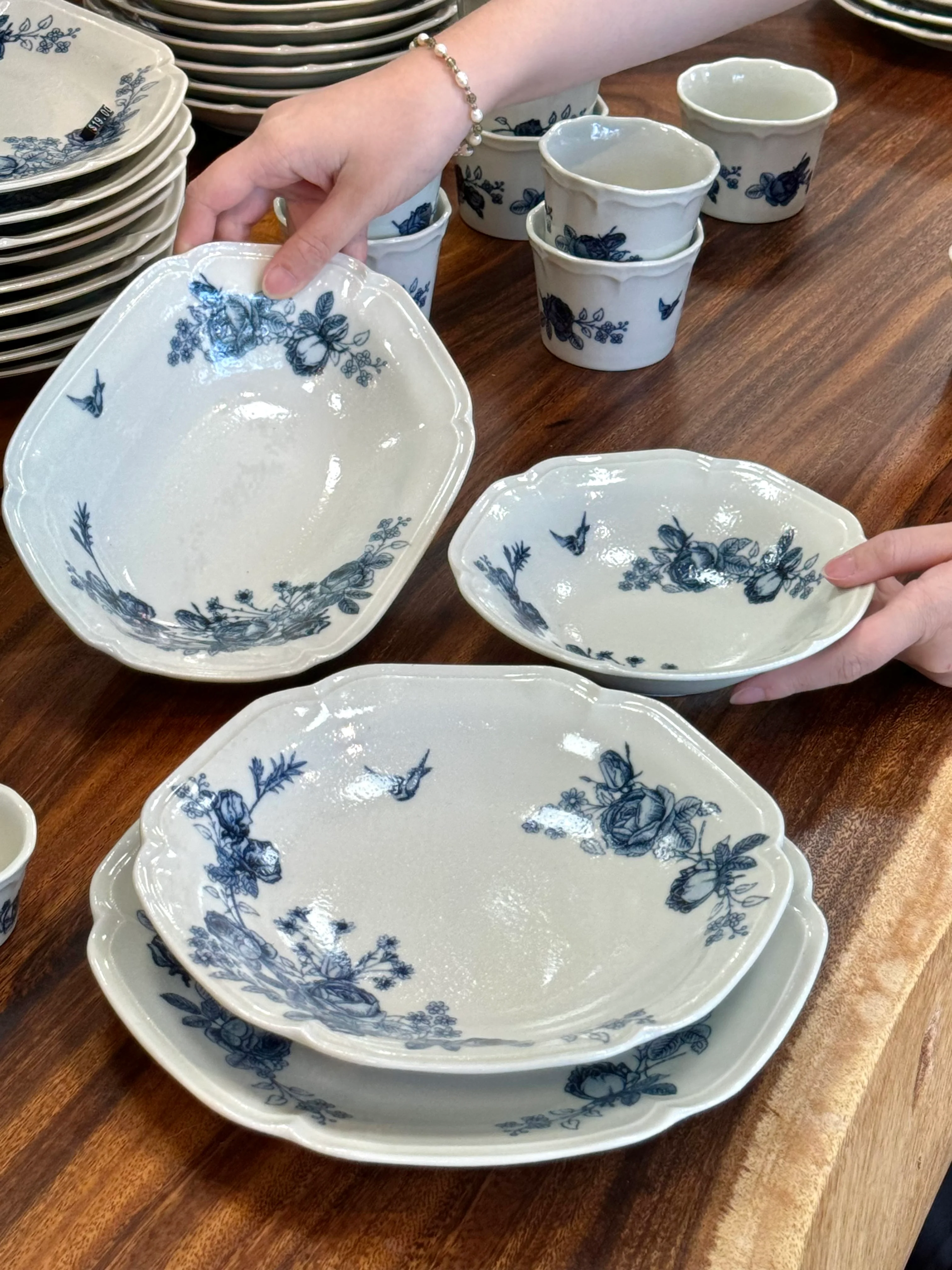 Japan Made Minoyaki Vintage Blue Rose Series - Image 2