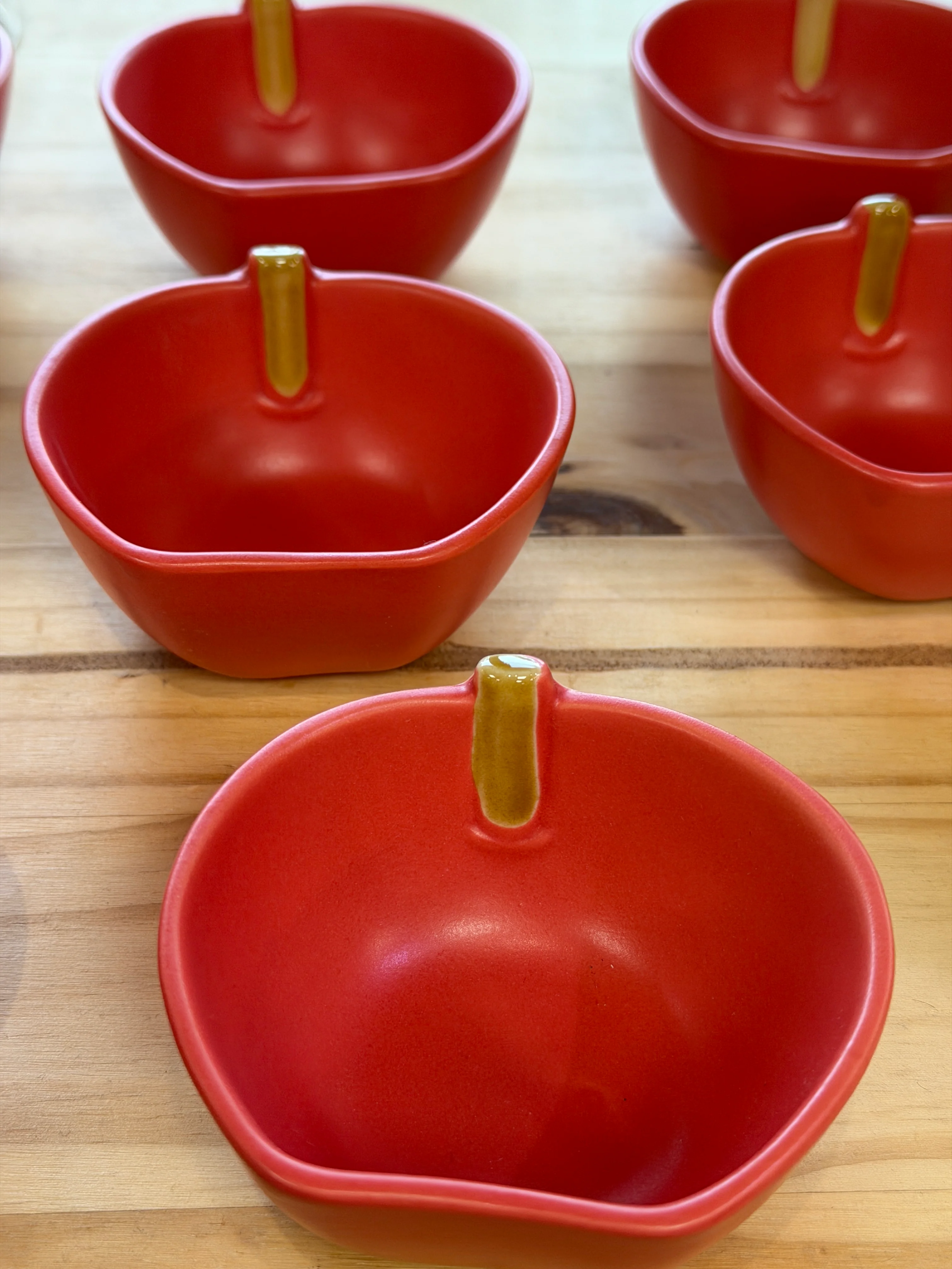 Japan Made small apple bowl - Image 3
