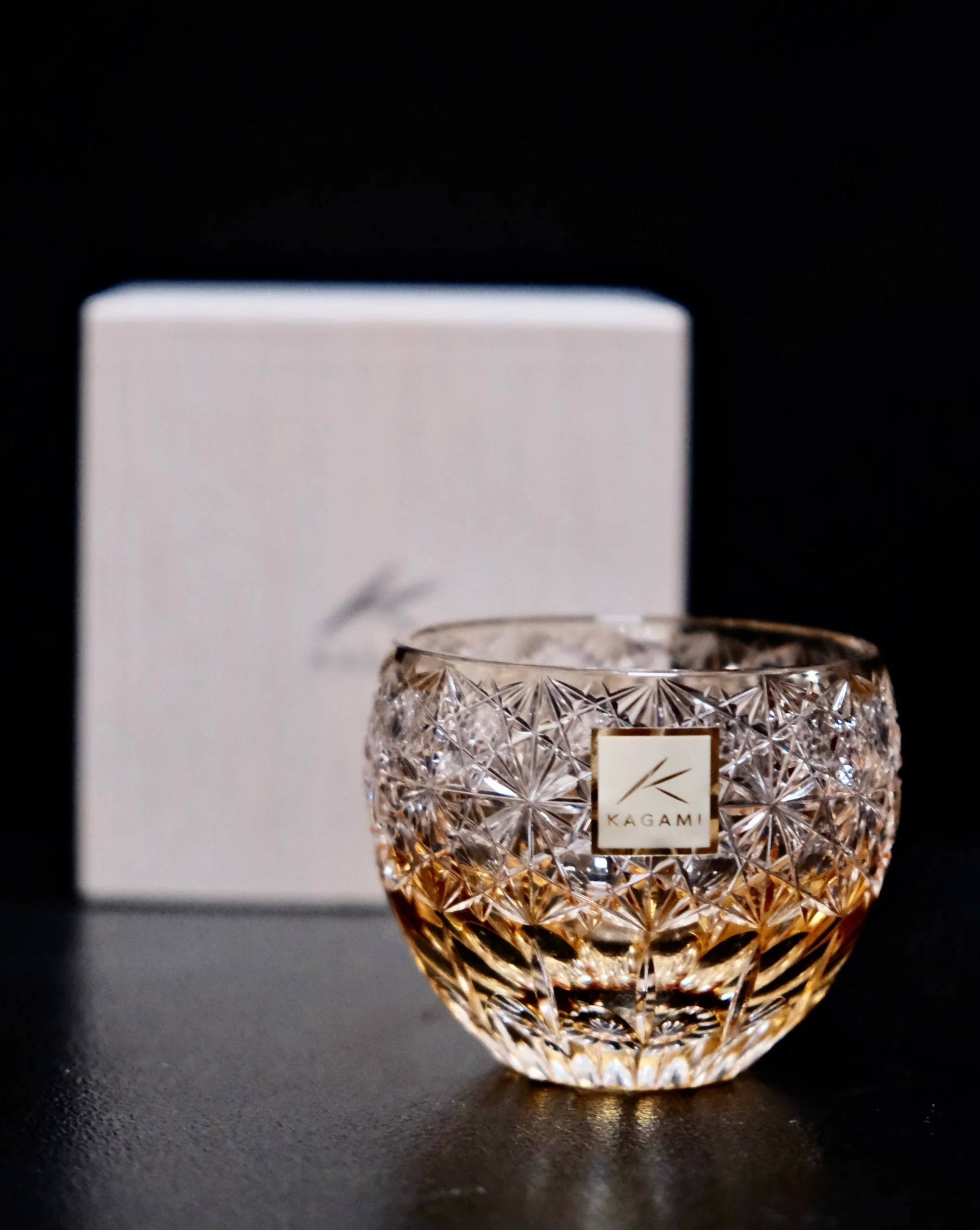 [KAGAMI CRYSTAL] | EDO KIRIKO | FUKA (DAZZLING WIND) BY JUNICHI NABETANI Master Of Traditional Crafts Sake Cup - Image 2