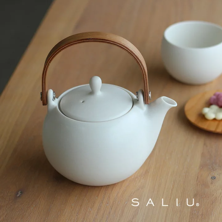 SALIU YUI Earthen Teapot Japanese Tea Pot Gift Set (White)330ml - Image 7