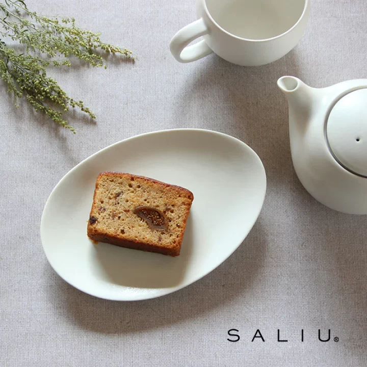 Saliu 'Yui" White Saucer - Image 2