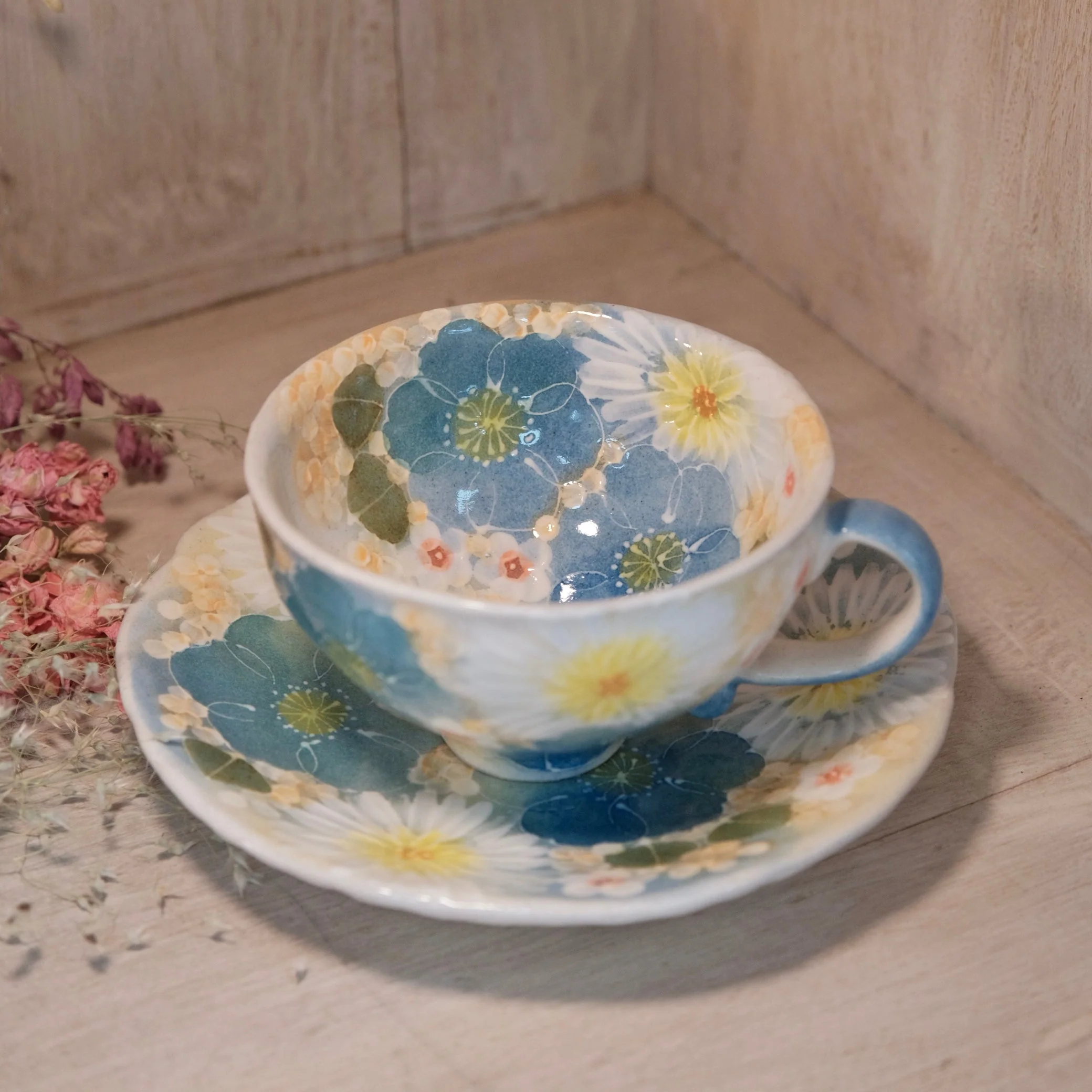 Seto Ware YUZURIHA Flower cup with Saucer - Image 13