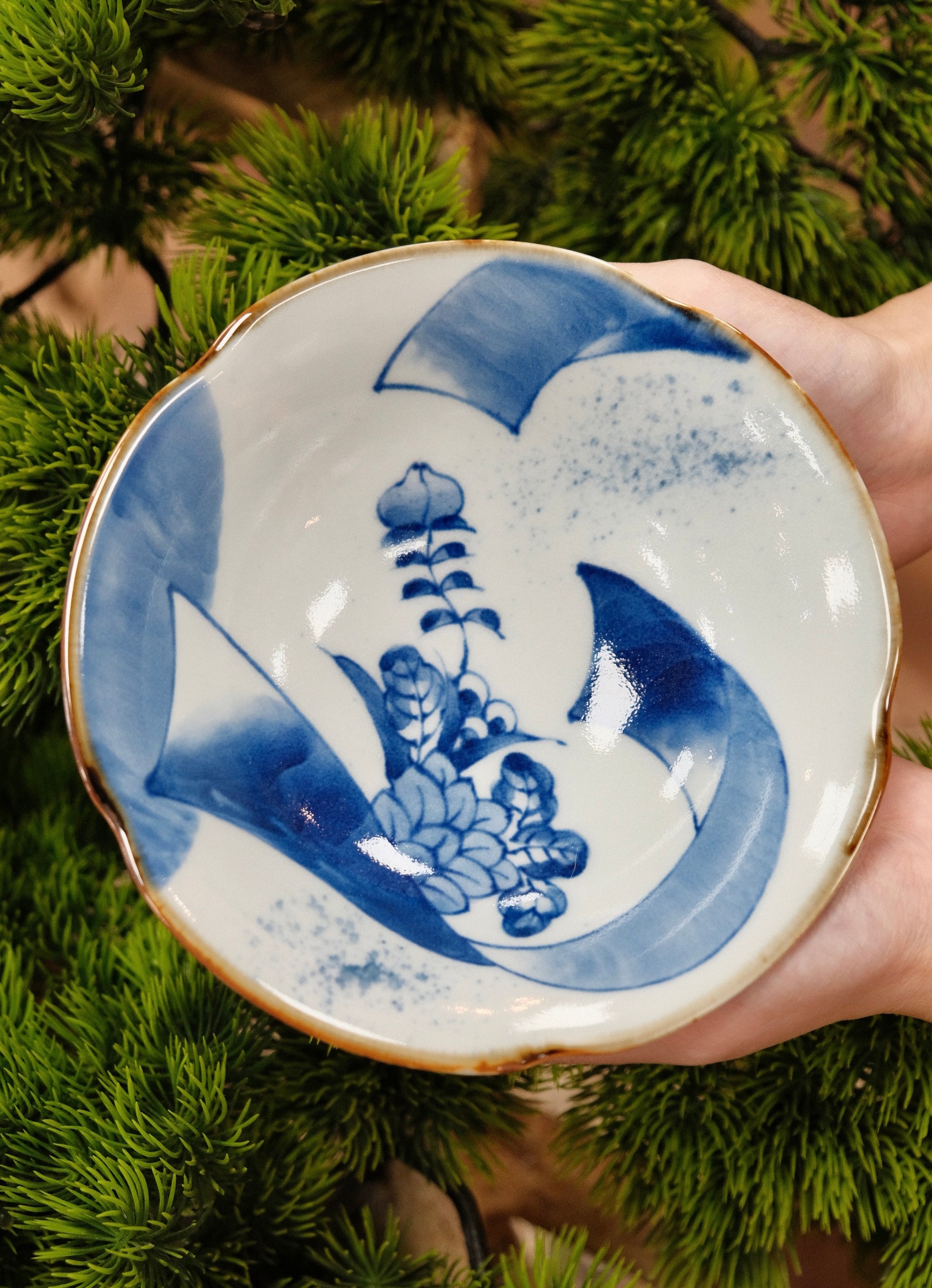 Arita Yaki Sometsuke Blue and White Handmade Dish Bowl (Gift box) - Image 5