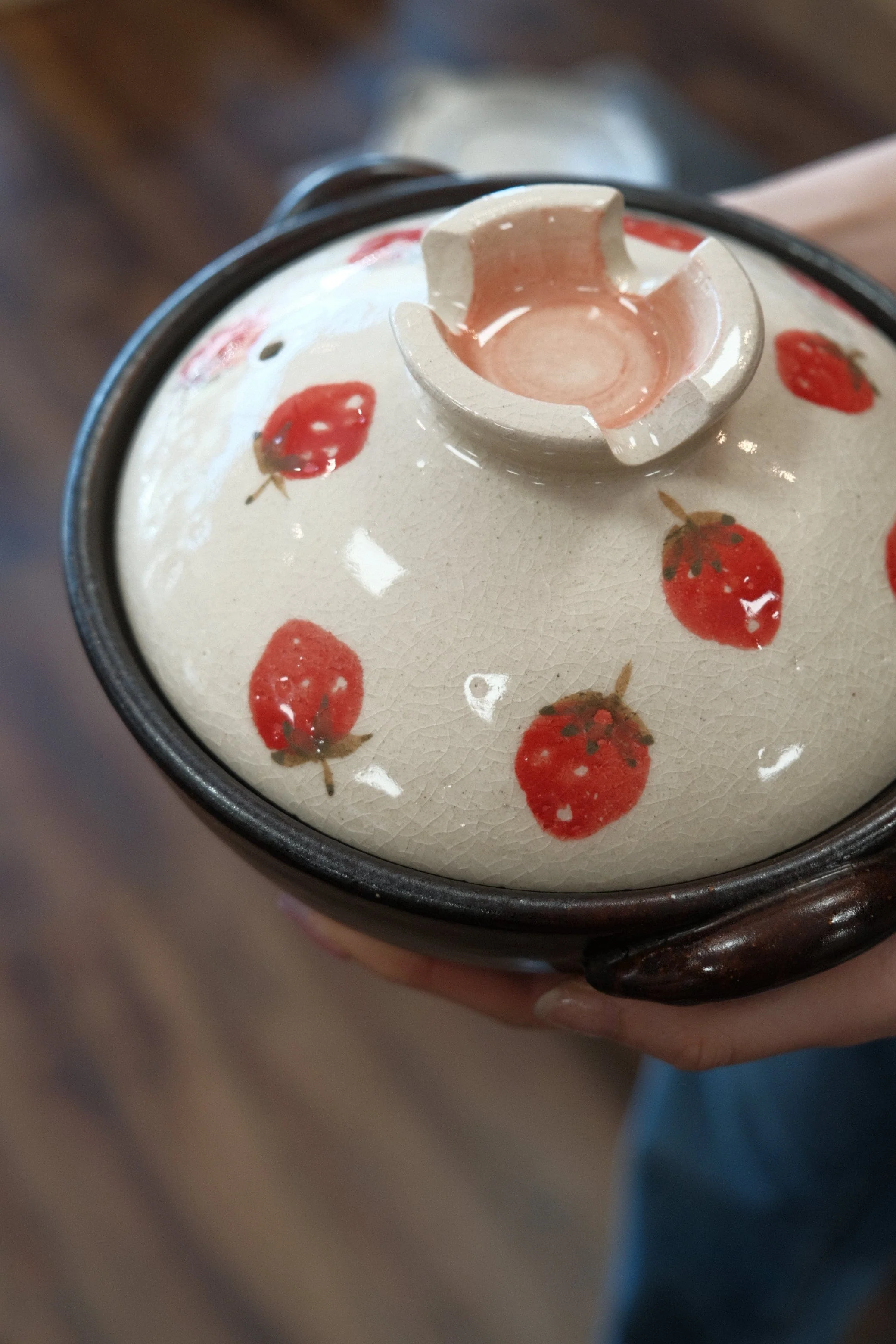 Banko ware Strawberry Donabe/Clay Pot (Two Sizes) - Image 3