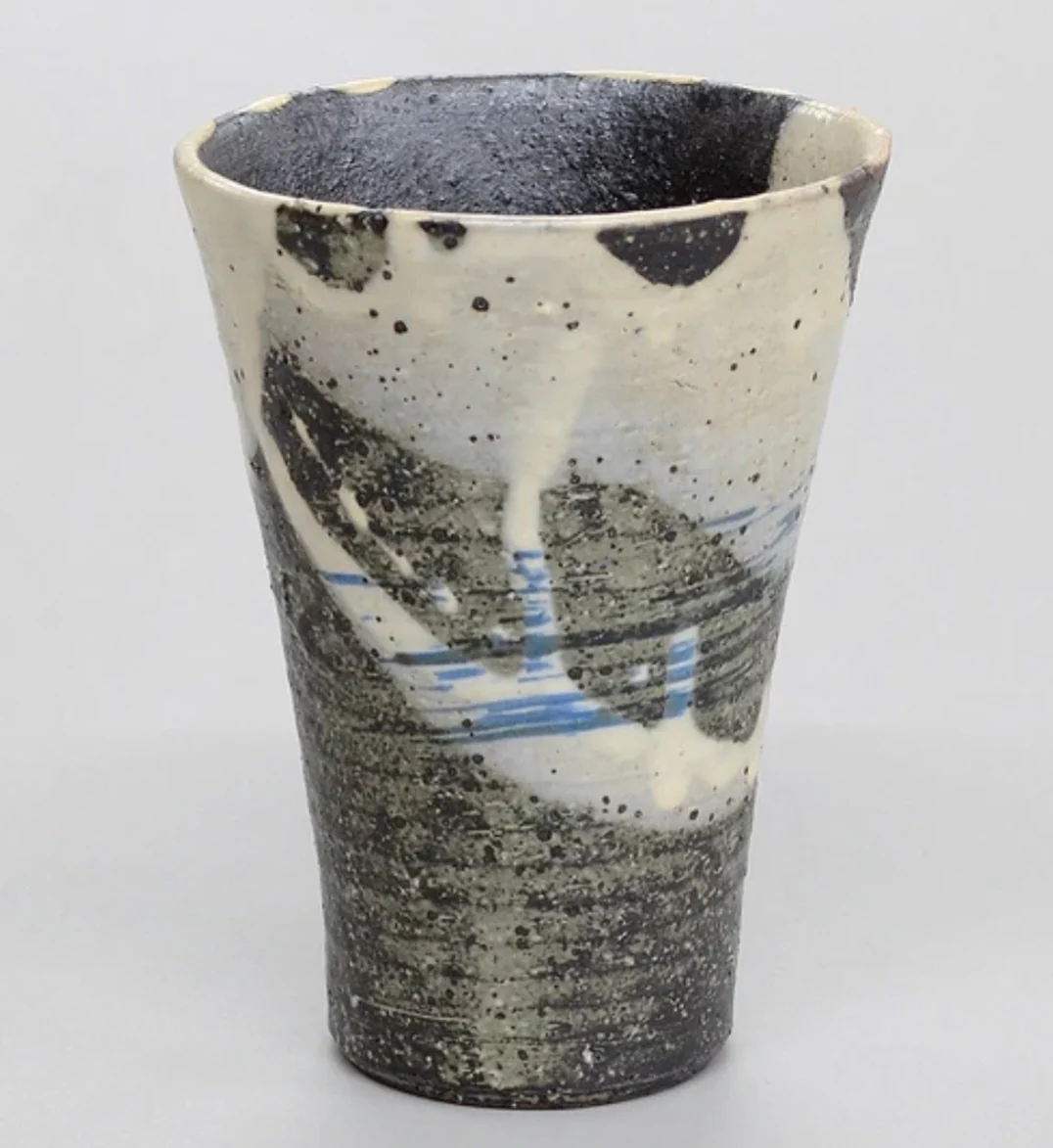 Japan Handmade Shigaraki ware Collector’s Special Edition Series
信楽焼 - Image 4