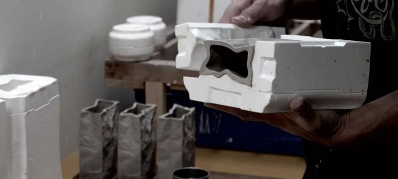 ARTISANS-小松 誠Makoto Komatsu Crinkle Collection Flower Vase - Image 4