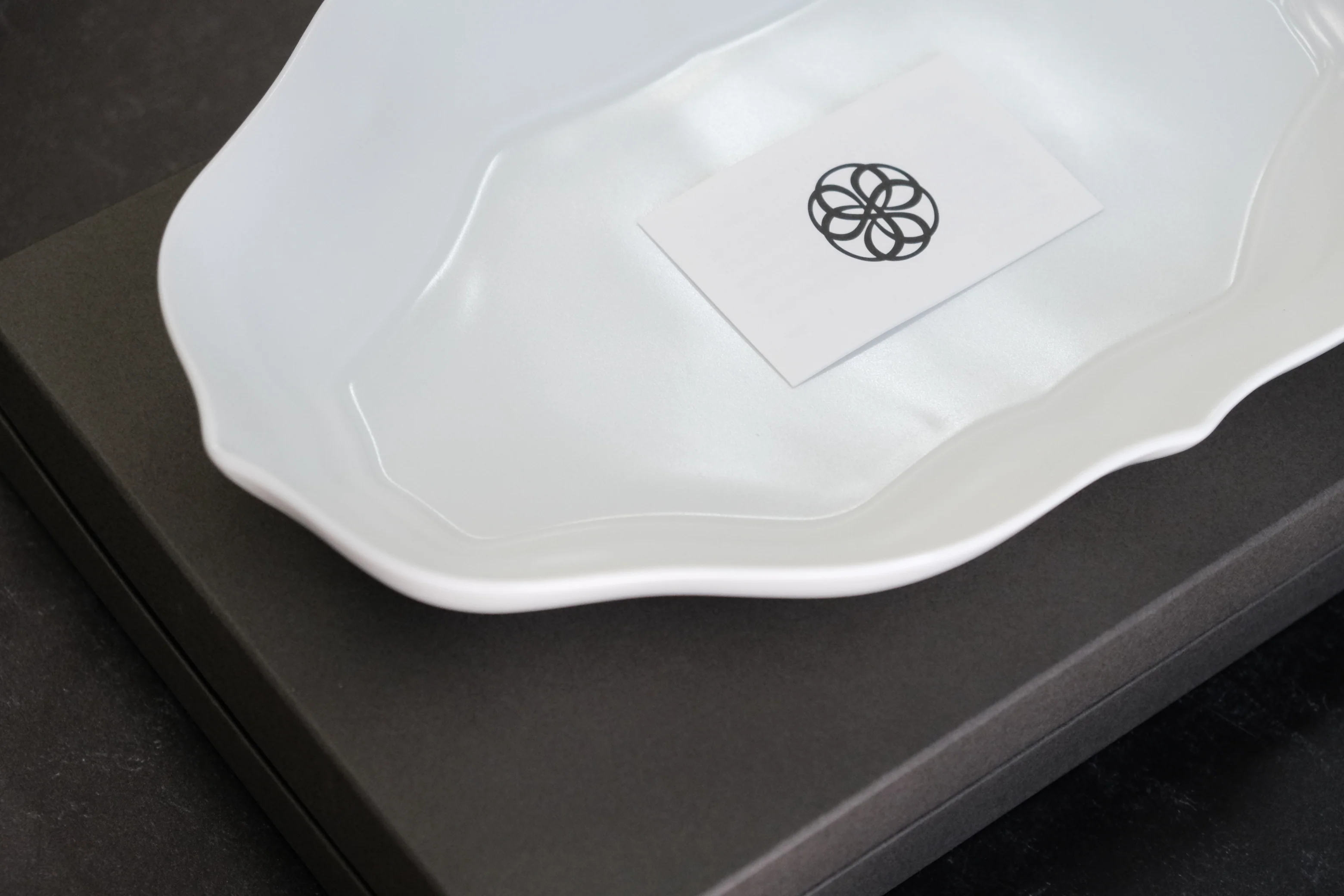 MIYAMA x TSUDOI by RINA ONO( WHITE ROTANA PLATE) - Image 3